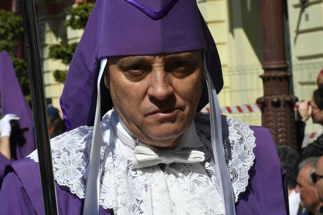 Los murcianos se emocionan con la procesión de Viernes Santo