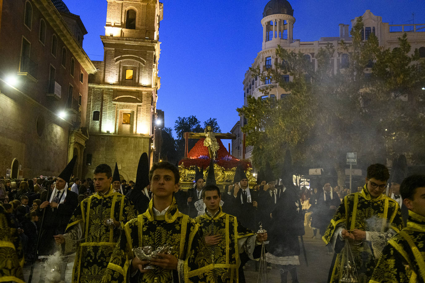 La procesión del Santo Sepulcro del Viernes Santo en Murcia, en imágenes