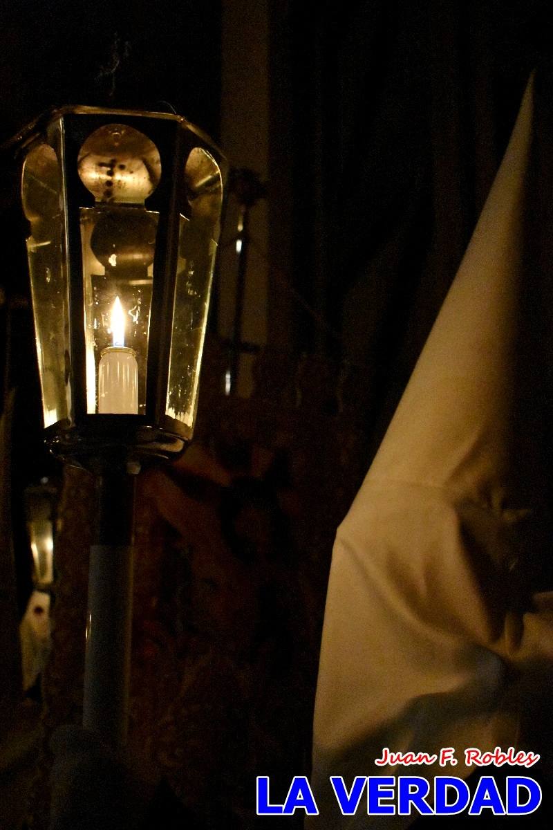 El Cristo de los Voluntarios inunda de solemnidad la medianoche