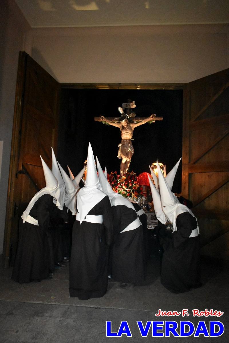 El Cristo de los Voluntarios inunda de solemnidad la medianoche