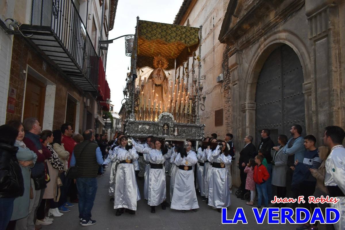 La Virgen Blanca reinó en la tarde del Jueves Santo