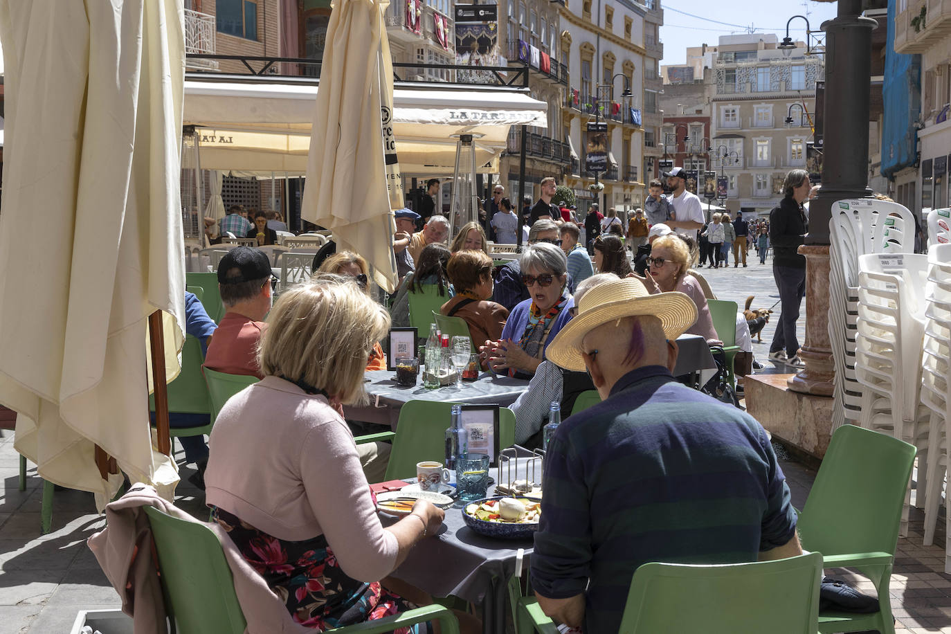 Jueves Santo de encuentros y mucho turismo en Cartagena