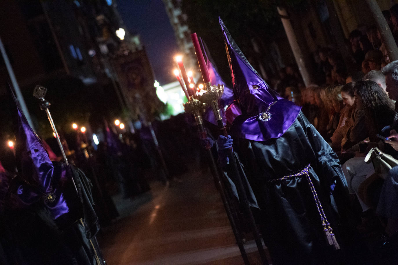 Las imágenes de la procesión del Silencio el Jueves Santo en Murcia