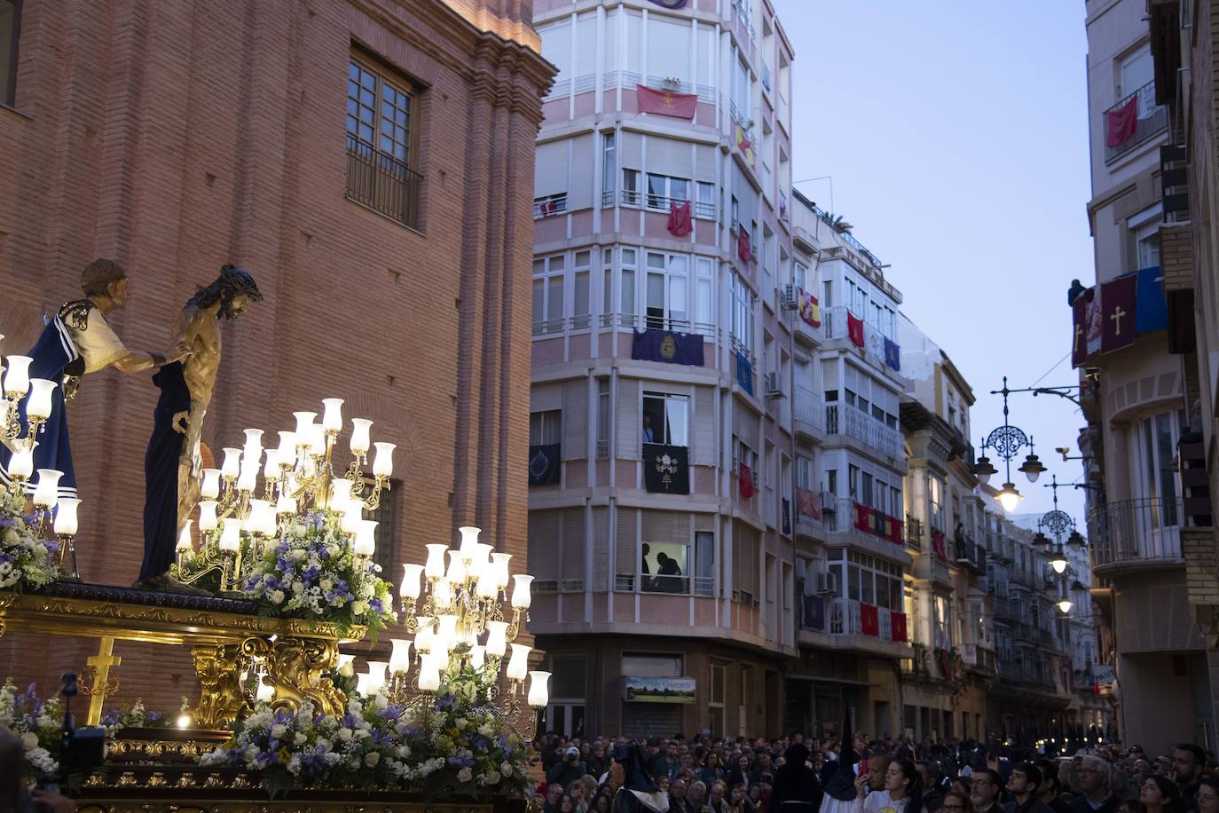 El Santo Entierro de la Cofradía Marraja de Cartagena, en imágenes