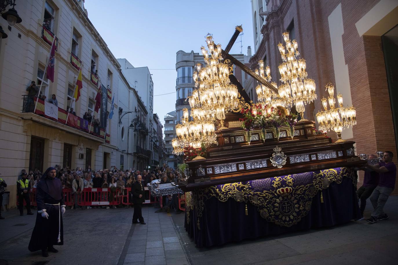 El Santo Entierro de la Cofradía Marraja de Cartagena, en imágenes