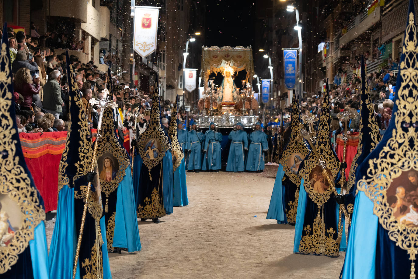 Imágenes del Paso Azul de Lorca en el Viernes Santo