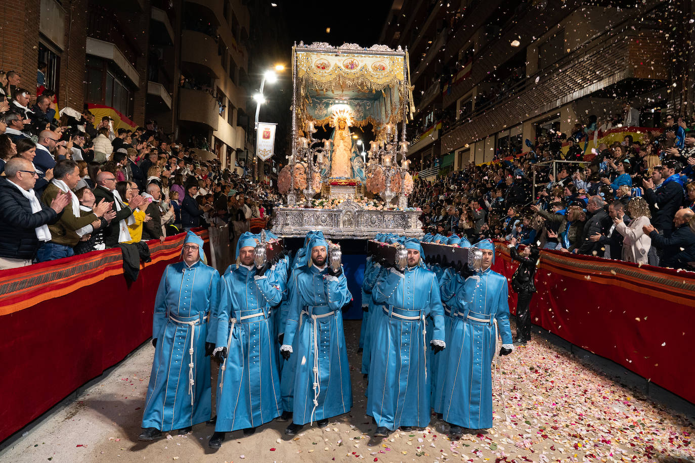 Imágenes del Paso Azul de Lorca en el Viernes Santo