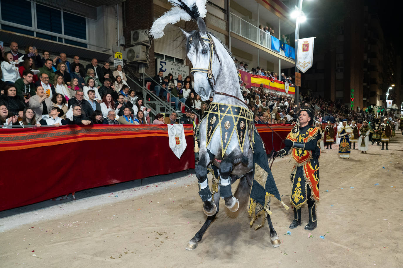 Imágenes del Paso Blanco de Lorca en el Viernes Santo