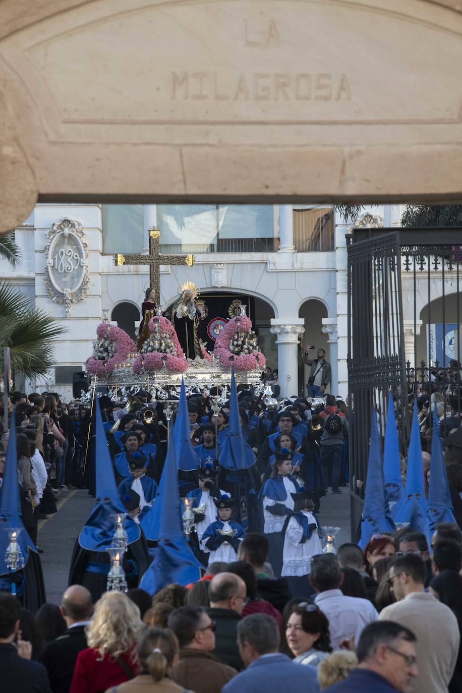 La procesión de la Vera Cruz de Cartagena, en imágenes