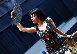 La cantante y compositora María de Juan, fotografiada en el Teatro Circo Murcia.