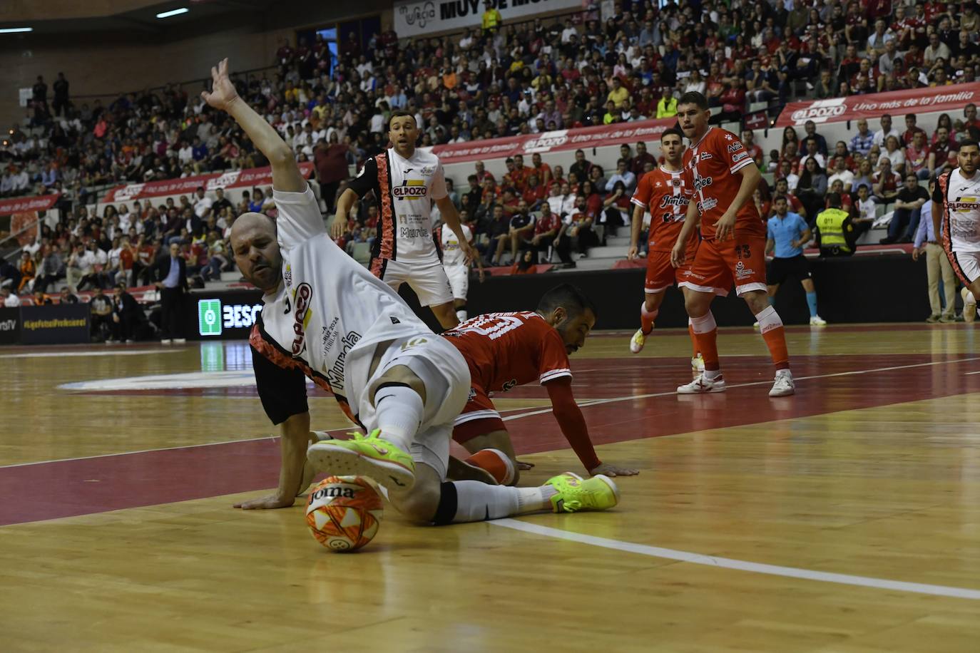 El derbi regional entre ElPozo y Jimbee, en imágenes