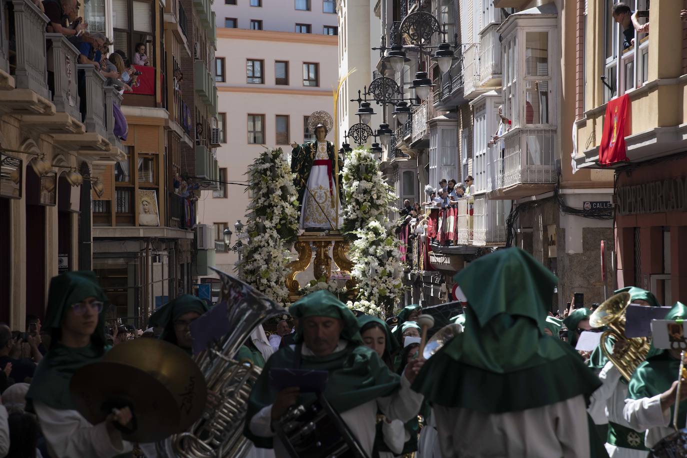 La procesión del Resucitado de Cartagena, en imágenes