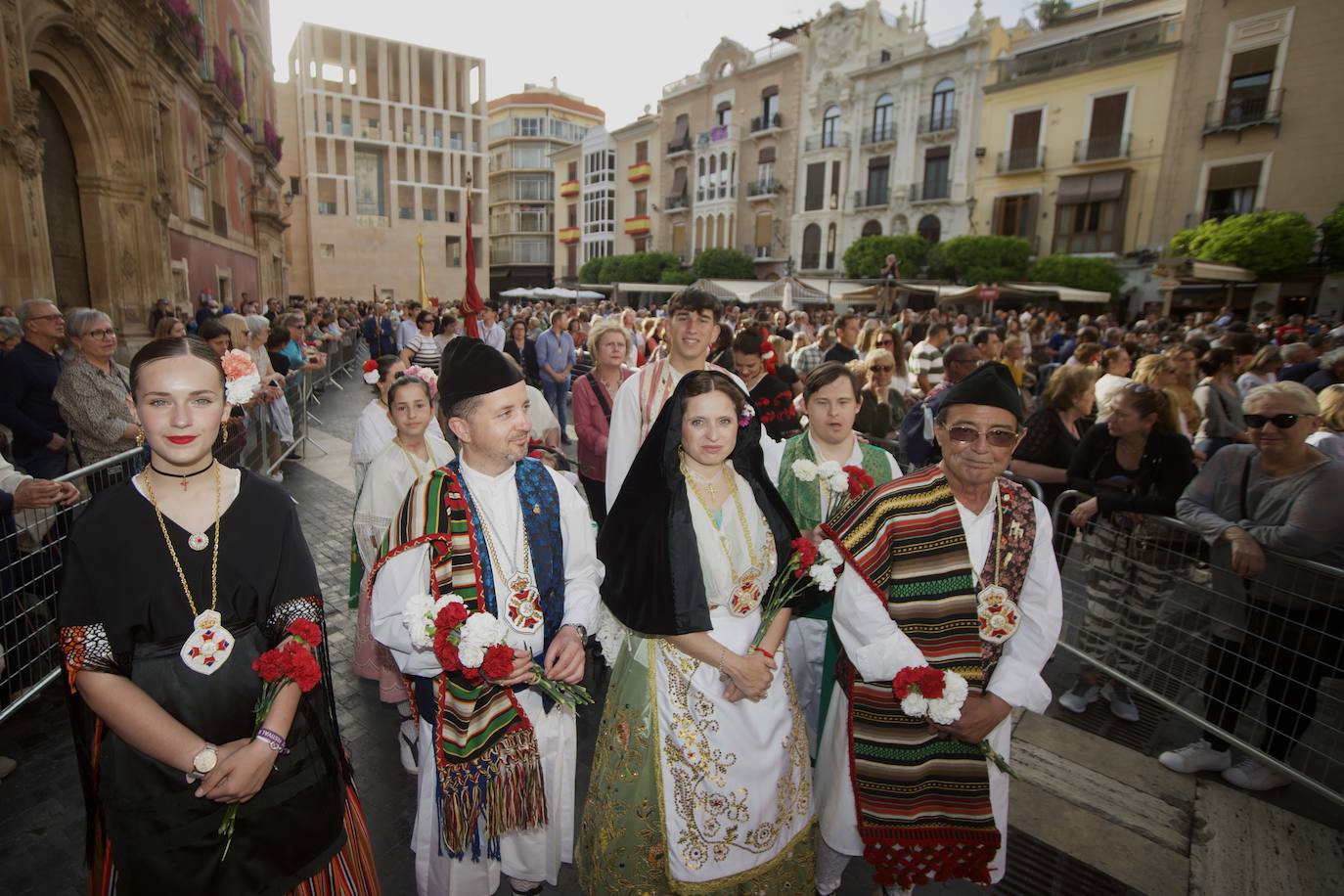 Las imágenes de la ofrenda floral a la Virgen de la Fuensanta