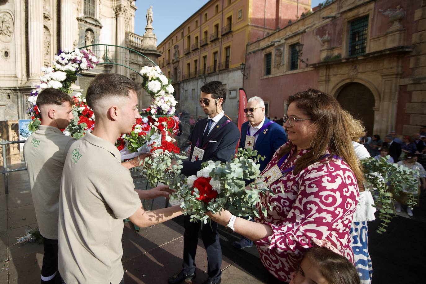 Las imágenes de la ofrenda floral a la Virgen de la Fuensanta