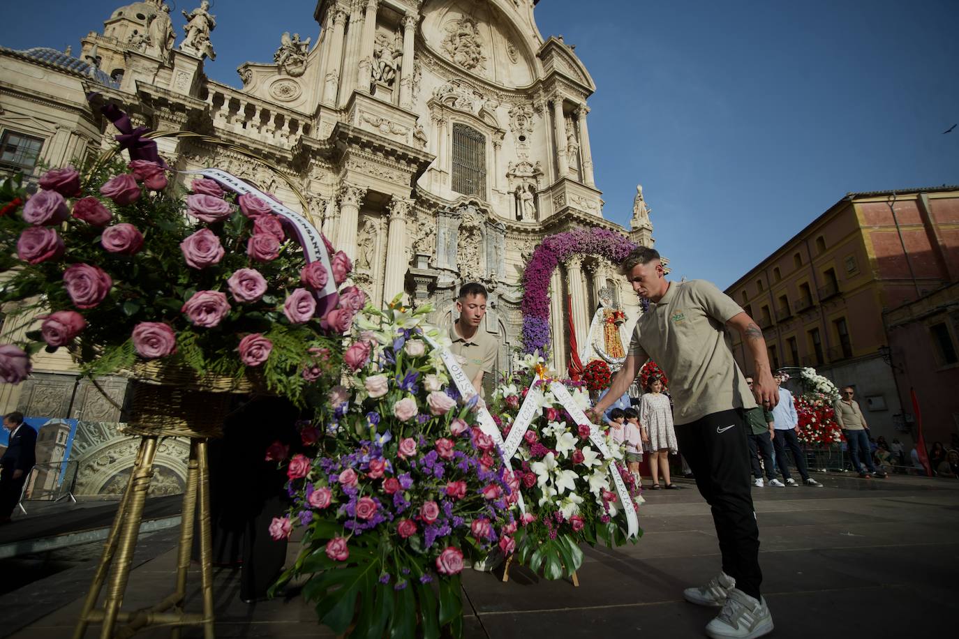Las imágenes de la ofrenda floral a la Virgen de la Fuensanta