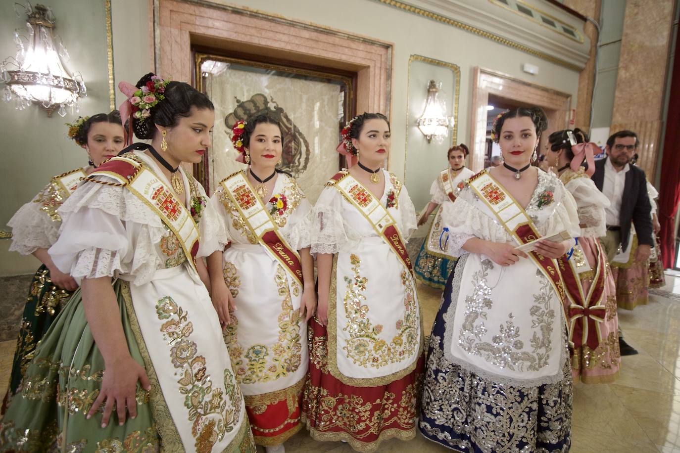 Las imágenes de la recepción de las Reinas de la Huerta de Murcia en el Palacio de San Esteban