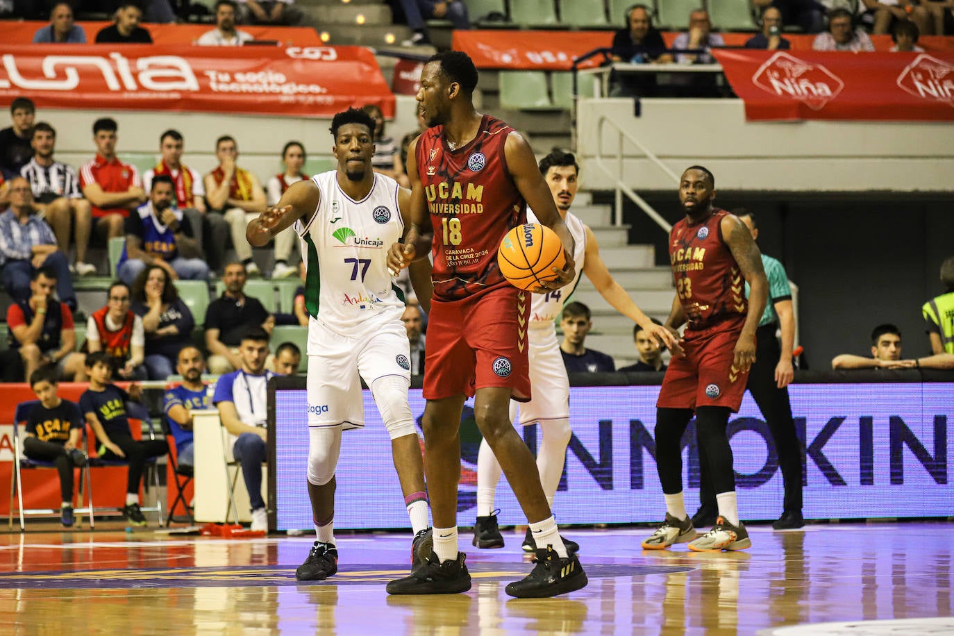 Las imágenes del partido UCAM Murcia CB-Unicaja (74-96)