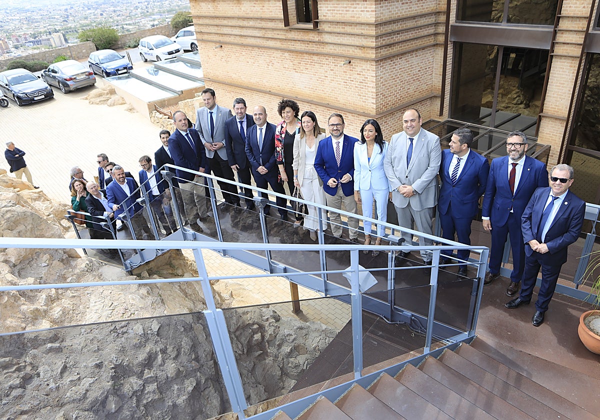 Representantes del tejido empresarial y autoridades en el acto celebrado en el Parador Nacional de Turismo de Lorca.