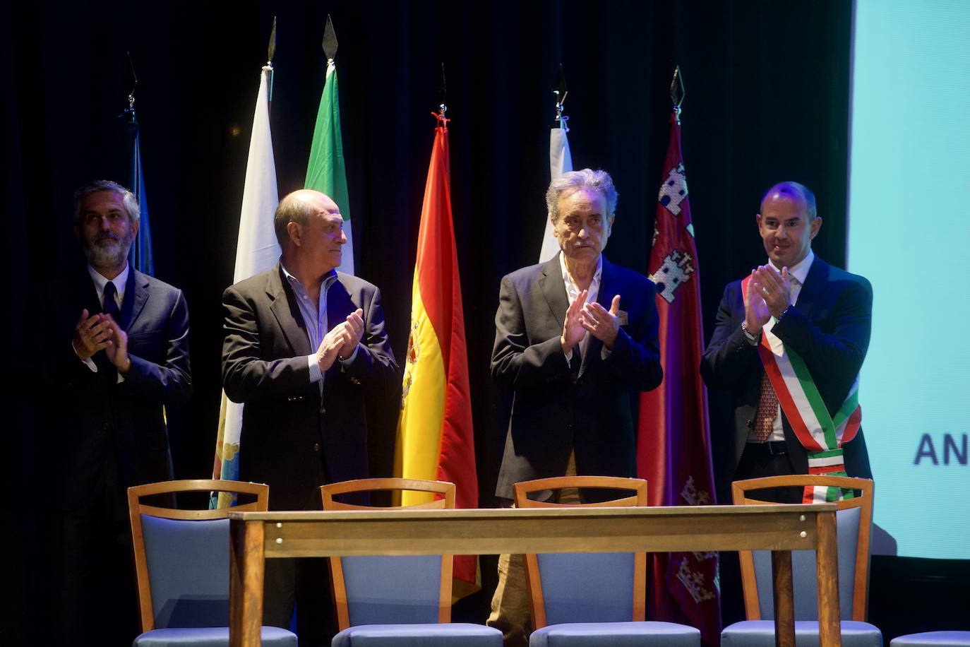 Pedro Cano recibe la Medalla de Oro de Blanca