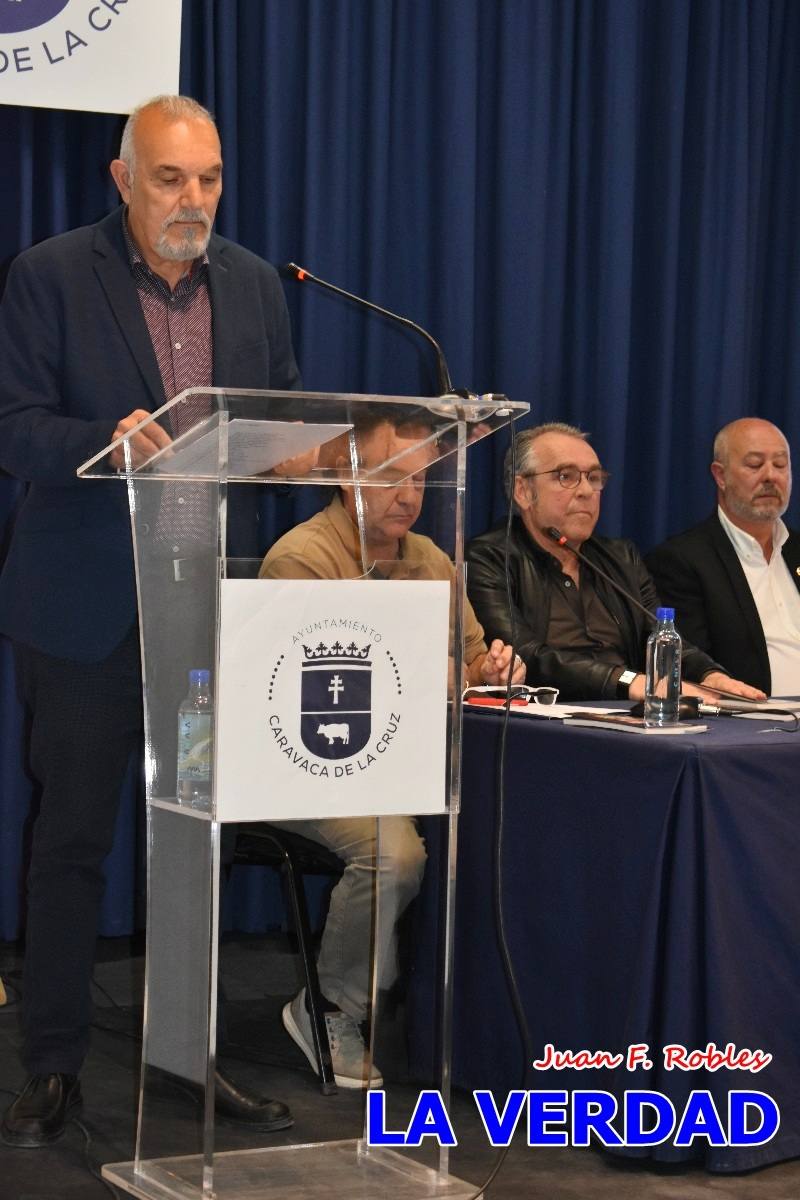 El poemario «Partituras del corazón» llena de emociones la Casa de Cultura de Caravaca