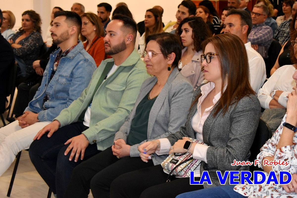 El poemario «Partituras del corazón» llena de emociones la Casa de Cultura de Caravaca