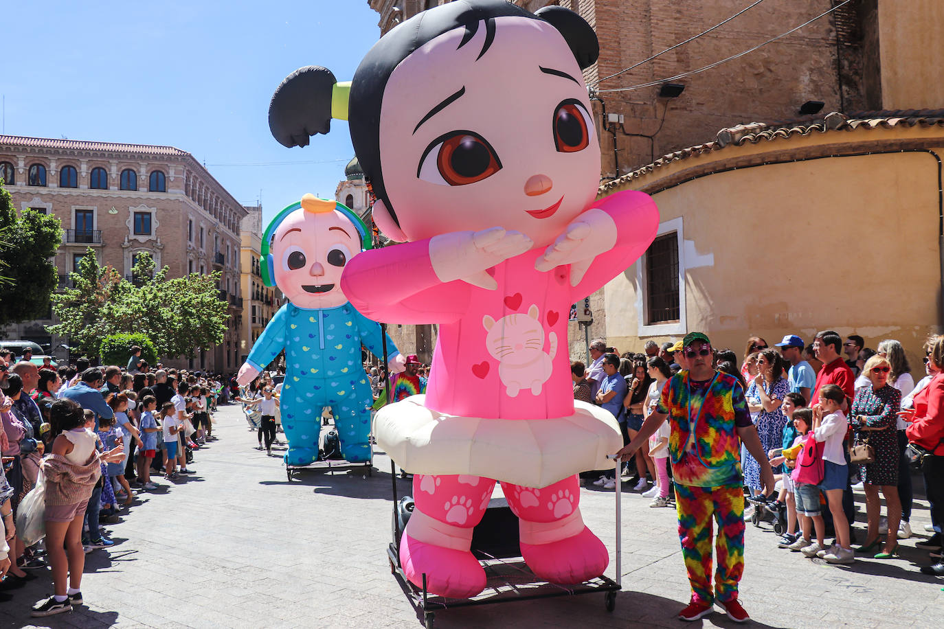 El desfile de Doña Sardina por el centro de Murcia, en imágenes