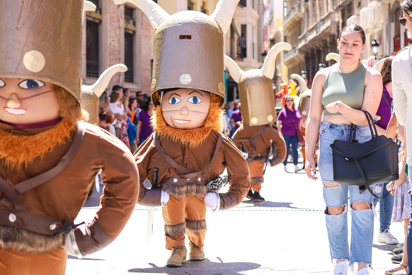 El desfile de Doña Sardina por el centro de Murcia, en imágenes