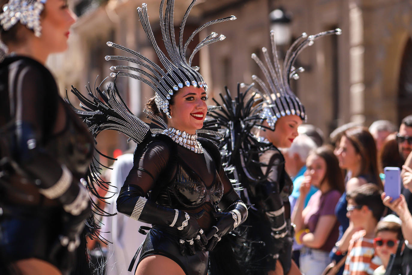 El desfile de Doña Sardina por el centro de Murcia, en imágenes