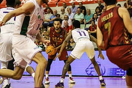 Las imágenes del partido entre el UCAM Murcia y el Zaragoza