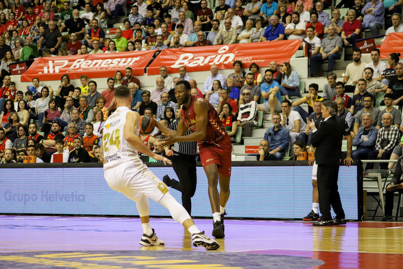 Las imágenes del partido entre el UCAM Murcia y el Zaragoza