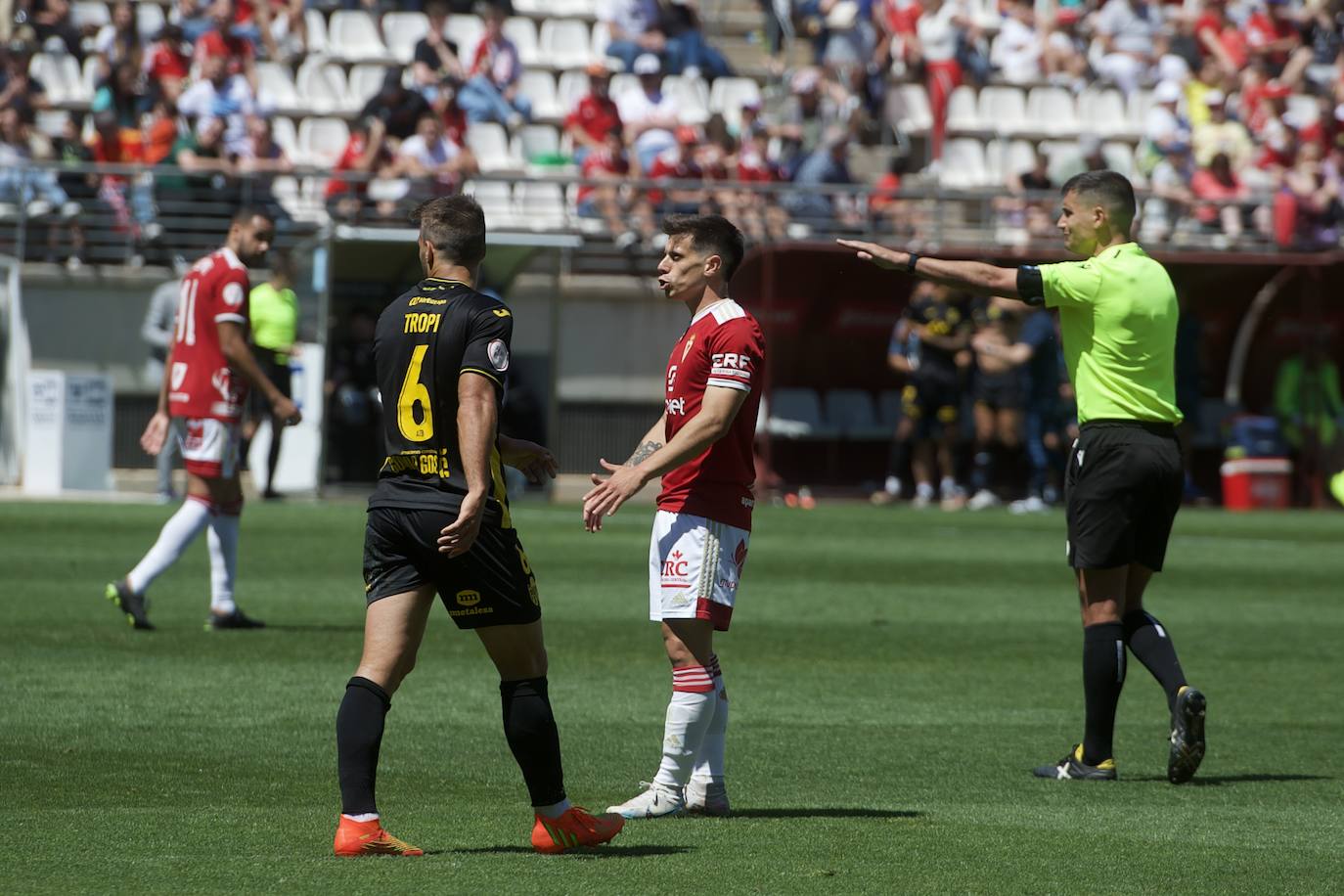 El partido del Real Murcia frente al Atlético Baleares, en imágenes