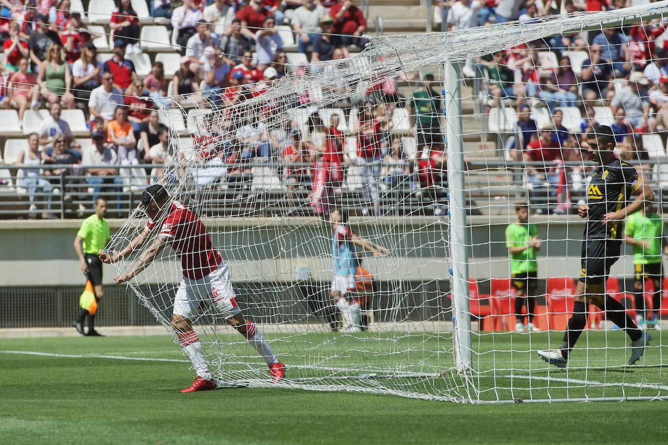 El partido del Real Murcia frente al Atlético Baleares, en imágenes