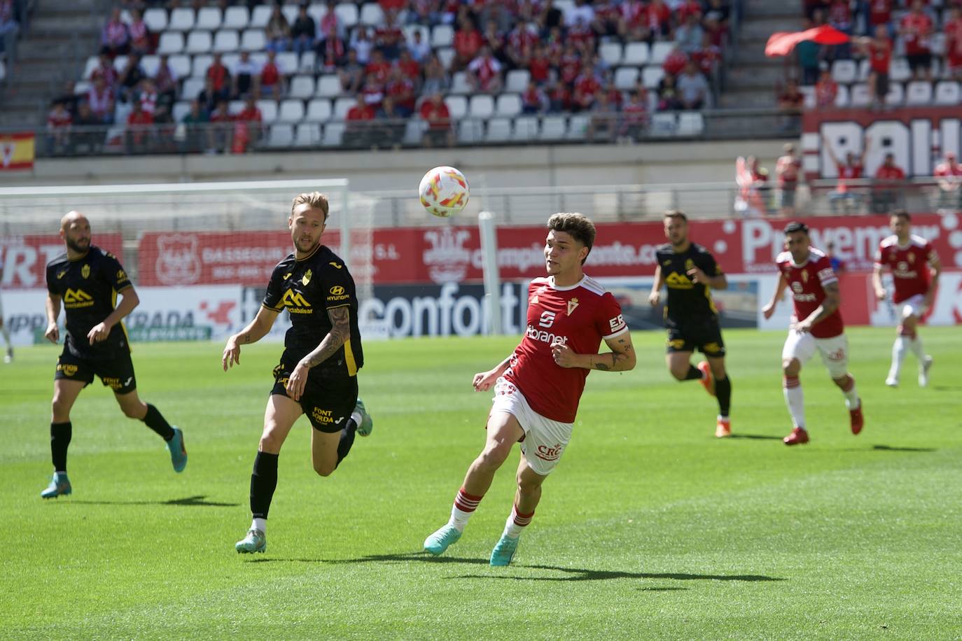 El partido del Real Murcia frente al Atlético Baleares, en imágenes