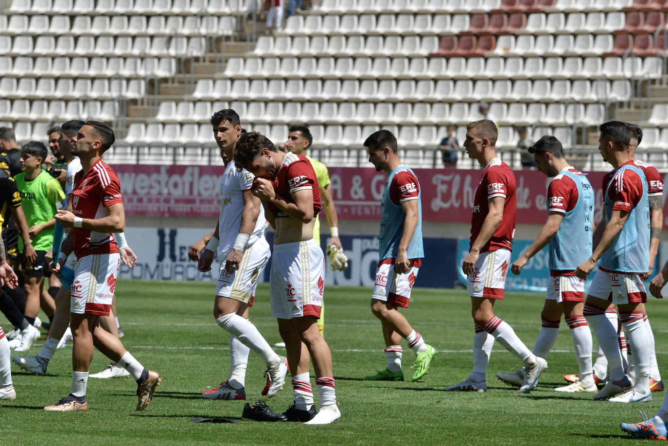 El partido del Real Murcia frente al Atlético Baleares, en imágenes