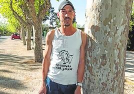 Entrenamiento en Tentegorra. Carlos Olmos, ayer, prepara la Ruta en llano.