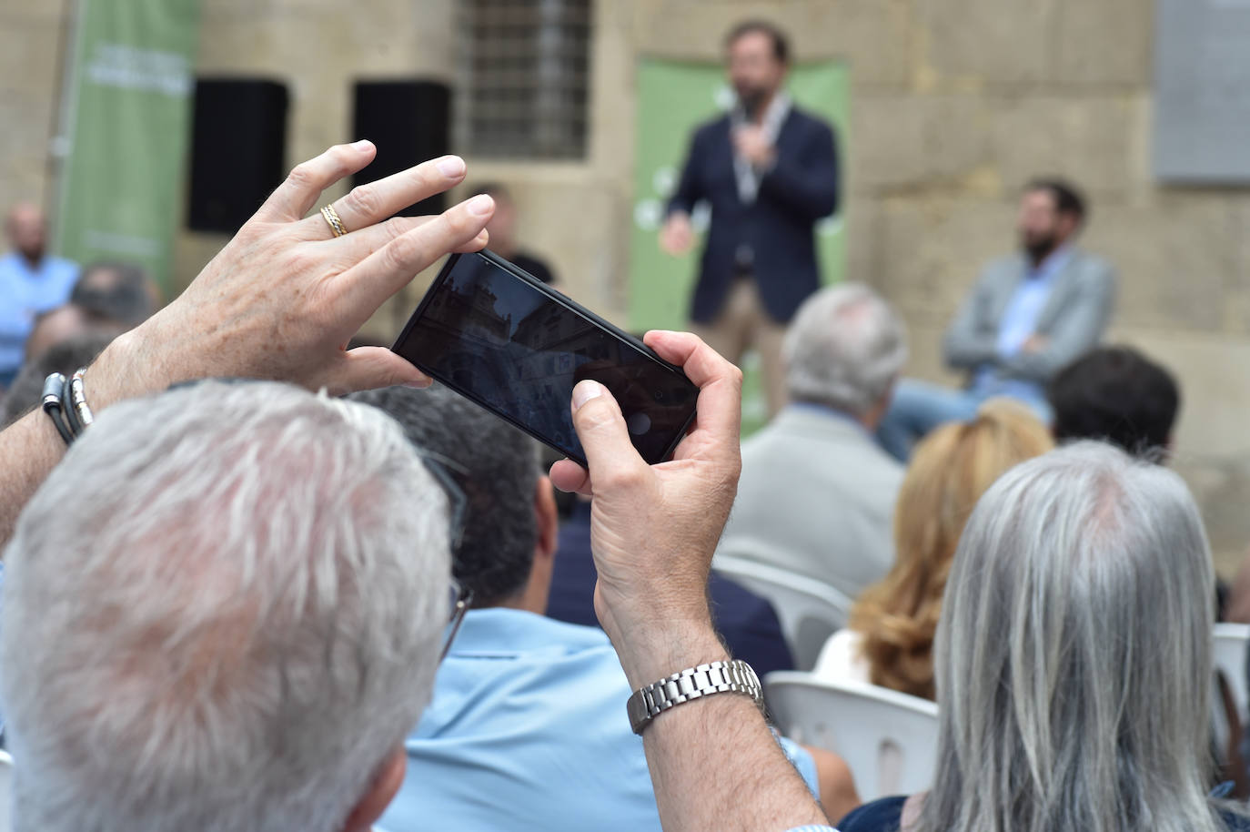 El mitin de Vox en Murcia, en imágenes