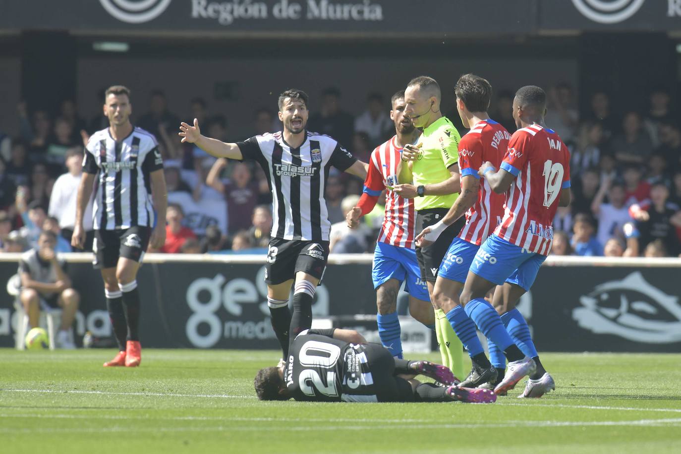 La victoria del Cartagena frente al Sporting, en imágenes