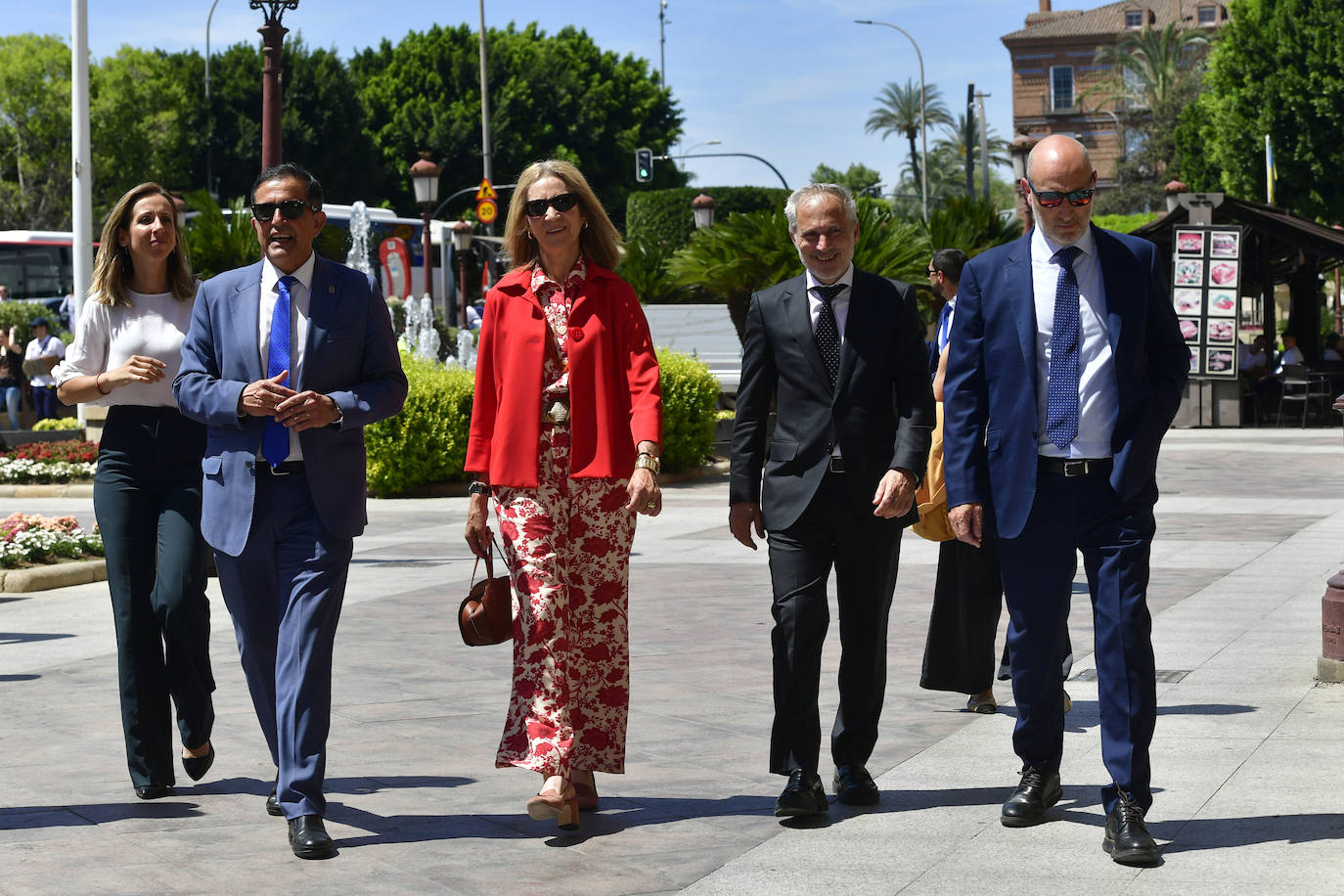 La visita de la Infanta Elena a Murcia, en imágenes