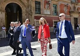 La visita de la Infanta Elena a Murcia, en imágenes