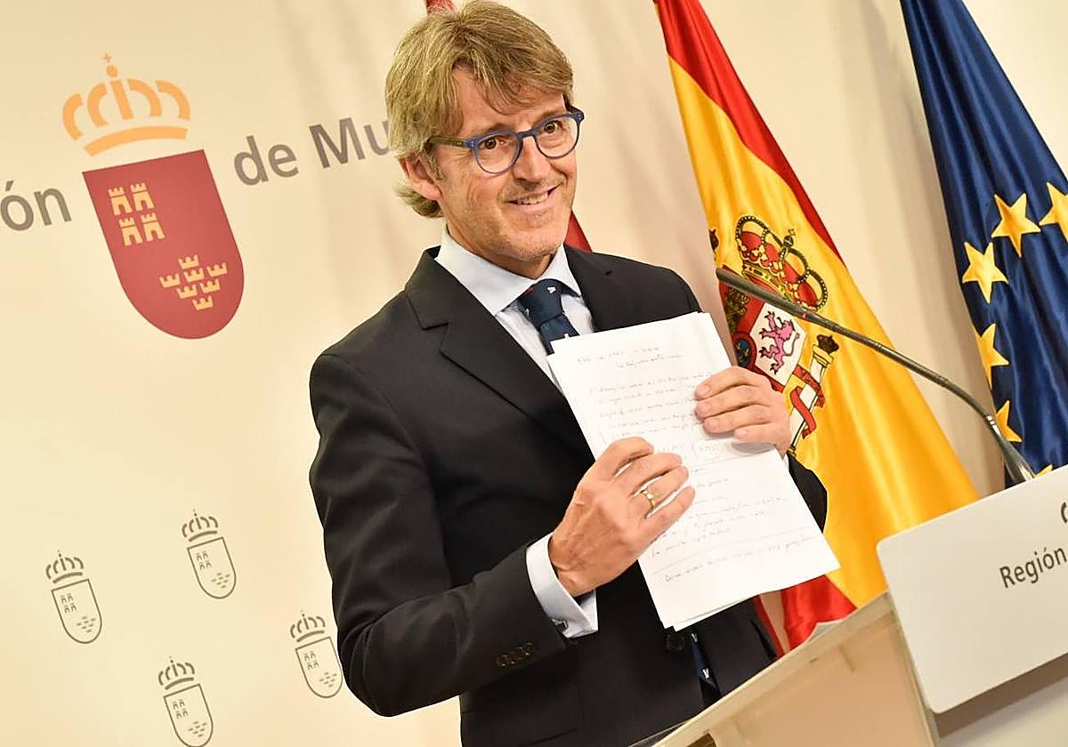 el consejero de Hacienda, Luis Alberto Marín, comparece tras la reunión del Consejo de Gobierno, este jueves.