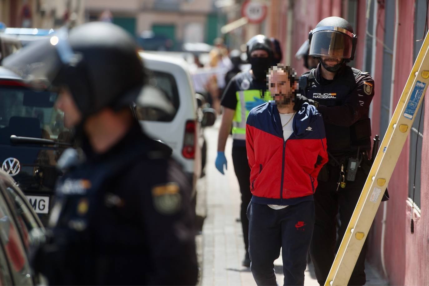 Redada policial en Espinardo, en imágenes