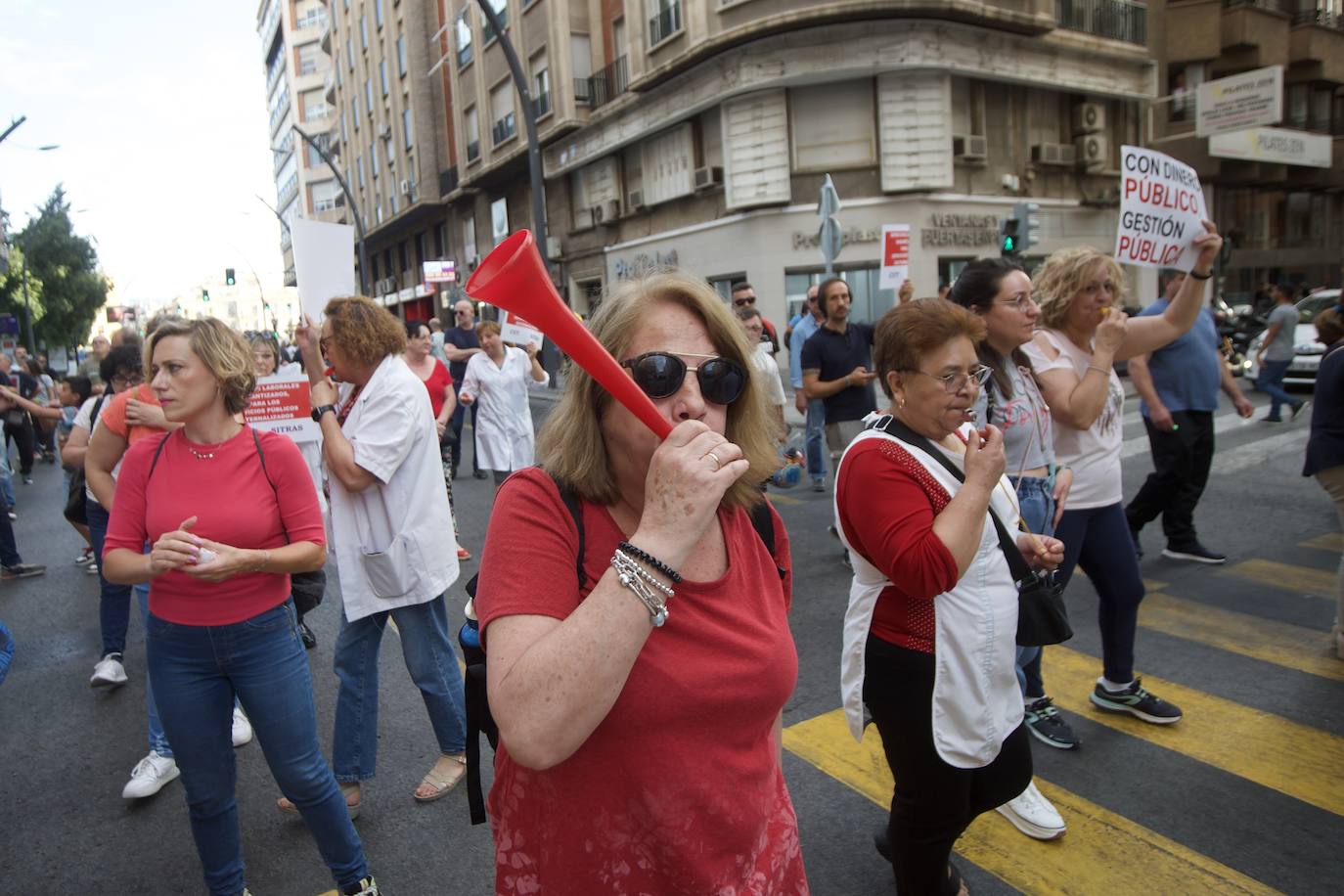 Protesta de bomberos y ambulancias en Murcia
