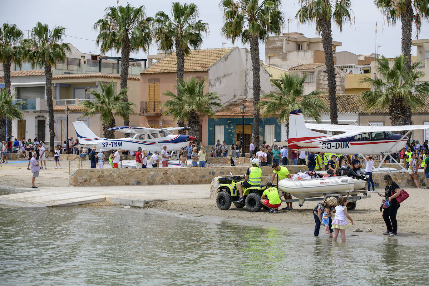 La exhibición de hidroaviones en Los Alcázares, en imágenes