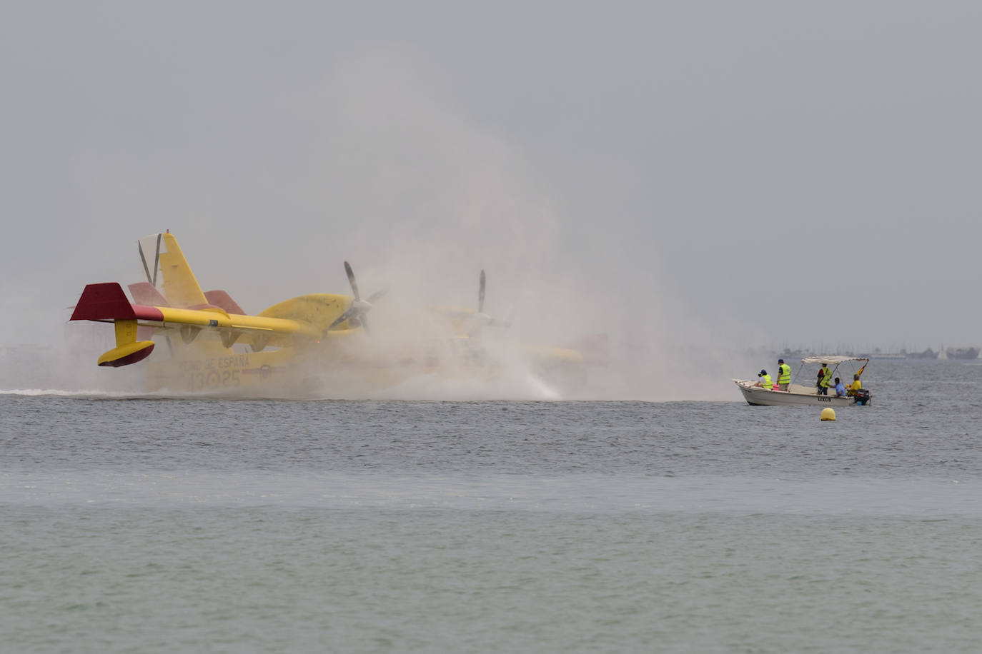 La exhibición de hidroaviones en Los Alcázares, en imágenes