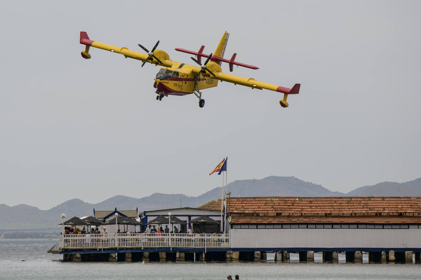 La exhibición de hidroaviones en Los Alcázares, en imágenes