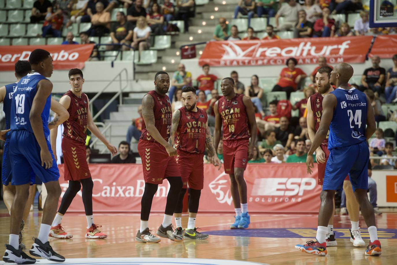 La victoria del UCAM Murcia frente al Fuenlabrada, en imágenes