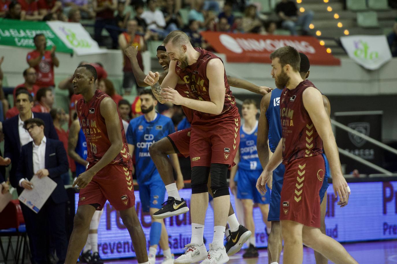 La victoria del UCAM Murcia frente al Fuenlabrada, en imágenes