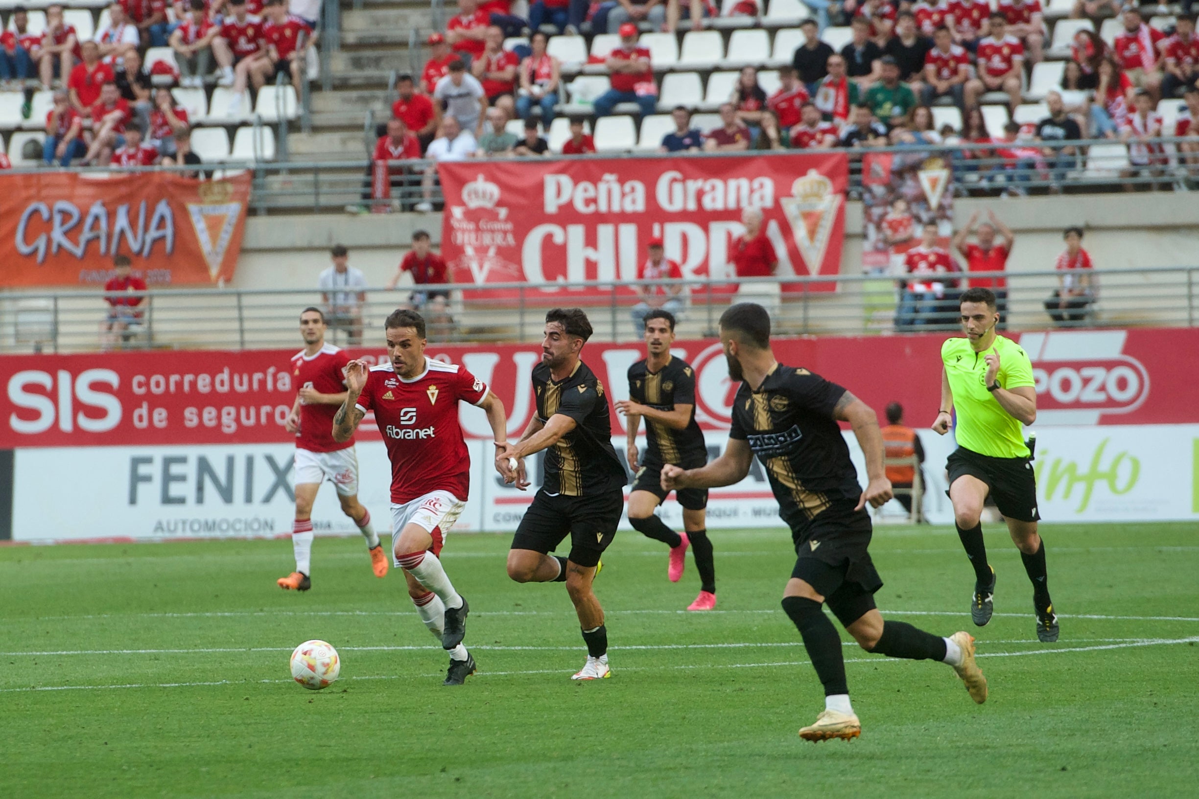 La derrota del Real Murcia frente al Intercity, en imágenes