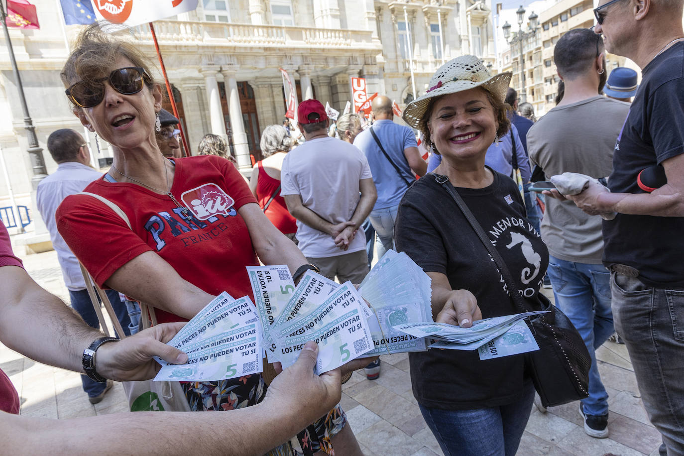 La manifestación del Primero de Mayo en Cartagena, en imágenes