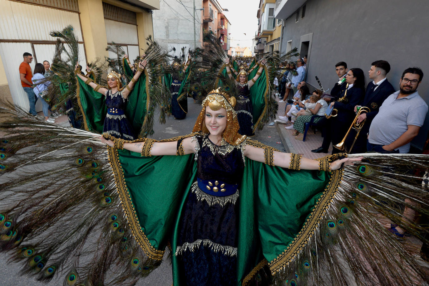 El Gran Desfile Parada de Moros y Cristianos de Abanilla, en imágenes